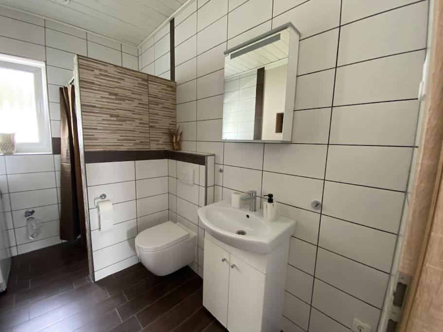 Neu Apartment In Schloss Naehe,Parkplatz, Netflix Sögel エクステリア 写真